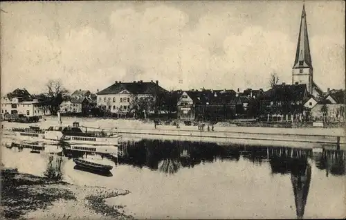 Ak Holzminden an der Weser, Blick auf den Ort, Salondampfer