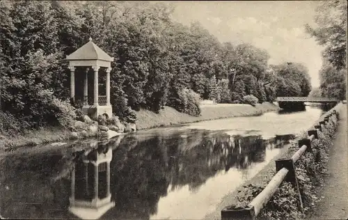 Ak Donaueschingen im Schwarzwald, Ausfluss Donauquelle, Schlosspark