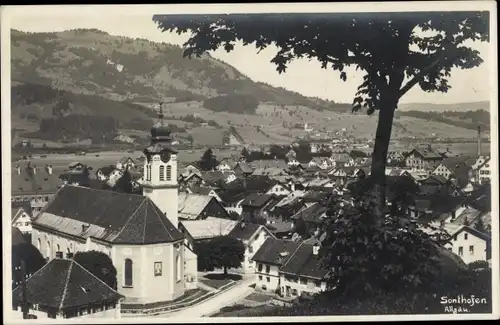 Ak Sonthofen im Oberallgäu Schwaben, Teilansicht, Kirche, Vogelschau