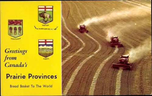 Ak Kanada, Prairie Provinces, Saskatchewan, Manitoba, Alberta, Erntemaschinen auf dem Feld