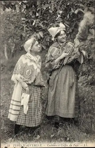 Ak Puy de Dôme, Types d'Auvergne, Costumes et Coiffes du Pays