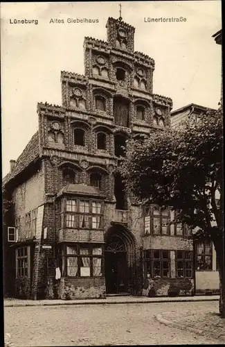 Ak Lüneburg, Blick auf das Alte Giebelhaus, Lünertorstraße