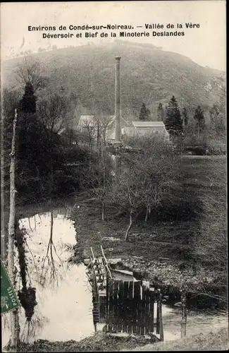 Ak Condé sur Noireau Calvados, Vallee de la Vere, Deversoir et Bief de la Minoterie Deslandes