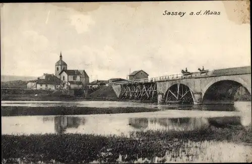 Ak Sassey Meuse, Flusspartie, Brücke