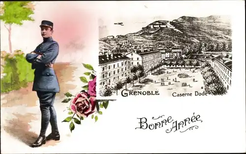 Passepartout Ak Grenoble Isère, Caserne Dode, Kaserne, Kasernenhof, Soldat in Uniform