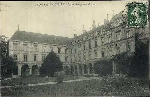 Ak Lons le Saunier Jura, Lycee Rouget de l'Isle, Schulgebäude, Innenhof