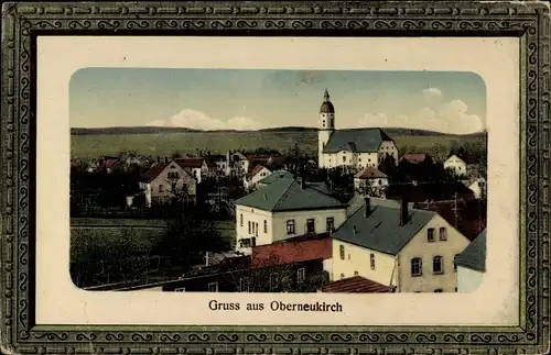 Passepartout Ak Oberneukirch Neukirch in der Lausitz, Teilansicht mit Blick auf die Kirche