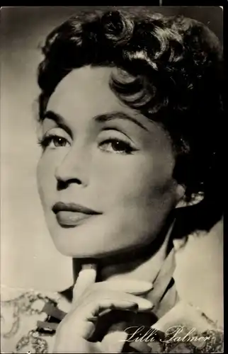 Ak Schauspielerin Lilli Palmer, Portrait, Feuerwerk