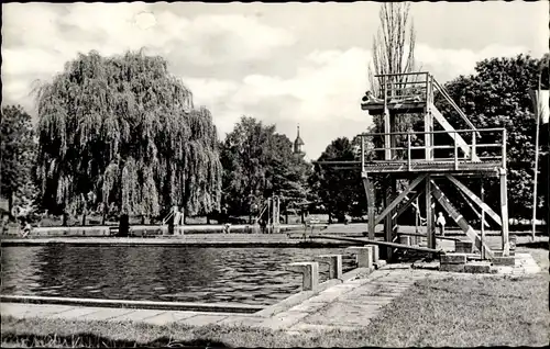 Ak Bischofswerda in Sachsen, Schwimmbad, Sprungturm