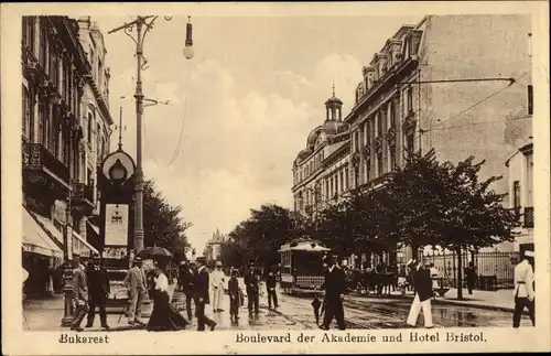 Ak București Bukarest Rumänien, Bulevardul Academie spre Hotel Bristol