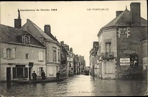 Ak Les Ponts de Cé Maine et Loire, Inondations de Fevrier 1904, Stadtpartie