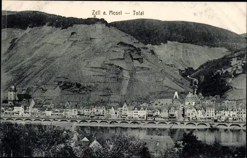 Ak Zell a. der Mosel, Blick zum Ort, Häuserreihen