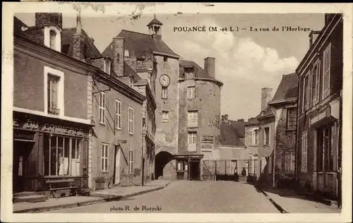 Ak Pouancé Maine et Loire, La rue de l'Horloge