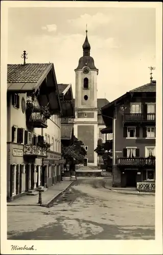 Ak Miesbach in Oberbayern, Kirche, Straße