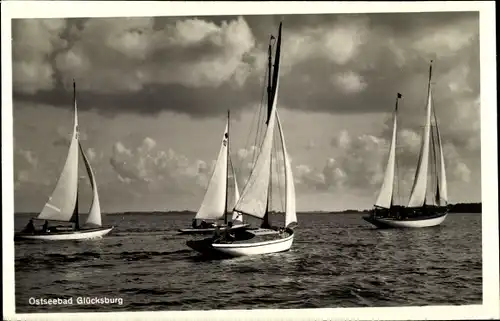 Ak Glücksburg an der Ostsee, Segelboote