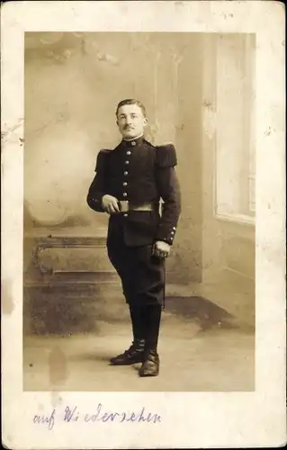 Foto Ak Französischer Soldat in Uniform, I. WK