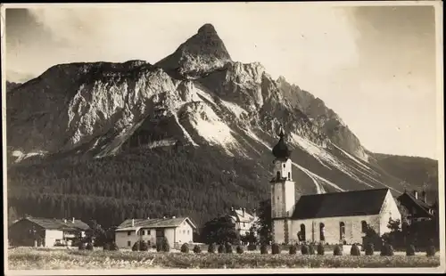 Foto Ak Ehrwald in Tirol, Blick auf Kirche