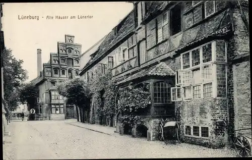 Ak Lüneburg in Niedersachsen, Alte Häuser am Lünertor