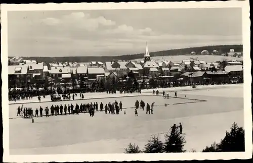 Ak Braunlage im Oberharz, Wintersport auf dem Eisteich