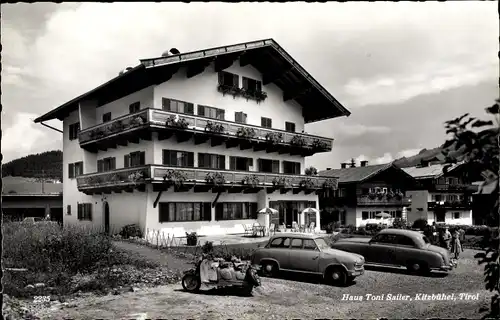 Ak Kitzbühel in Tirol, Haus Toni Sailer, Autos, Motorrad