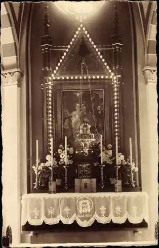 Foto Ak Innenansicht einer Kirche, Altar