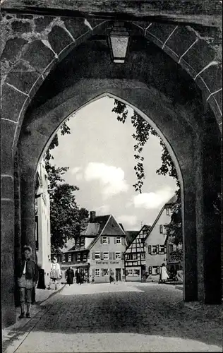 Ak Leutershausen an der Altmühl Mittelfranken, Blick durchs obere Tor