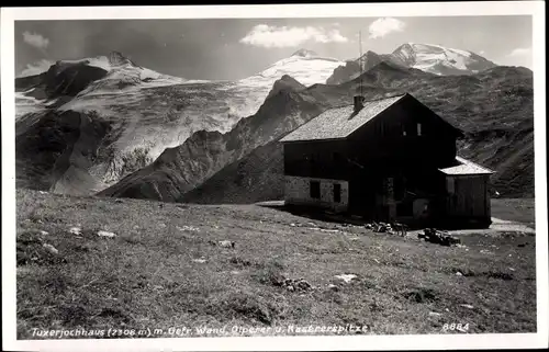 Ak Tux im Zillertal in Tirol, Tuxerjochhaus m. Gefr. Wand Olperer u. Kasererspitze