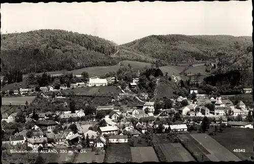 Ak Alland in Niederösterreich, Blick auf den Ort, Fliegeraufnahme