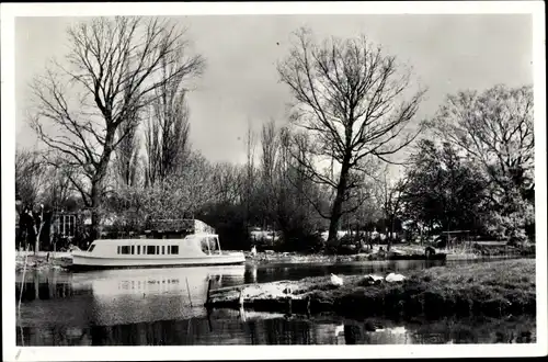 Ak Medemblik Nordholland Niederlande, Oostergracht met Koningin Emmapark