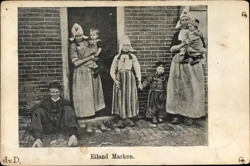 Ak Marken Nordholland Niederlande, Gruppenbild der Bauern, Niederländische Tracht, Eiland