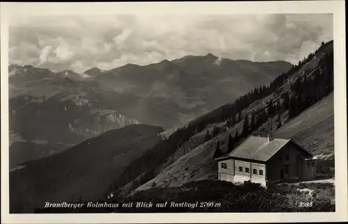 Ak Tirol, Brandberger Kolmhaus mit Blick auf Rastkogel