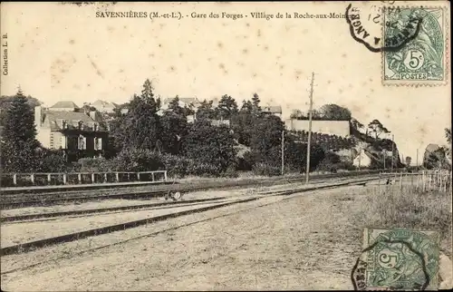 Ak Savennières Maine et Loire, Gare des Forges, Village la Roche aux Moines, Bahnhof, Gleisansicht