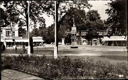 Ak Ostseebad Timmendorfer Strand, Platz an der Normaluhr