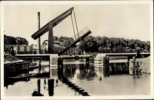 Ak Medemblik Nordholland Niederlande, Kwikkelsbrug