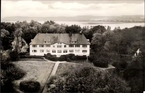 Ak Koppelsberg Plön in Holstein, Ev. Landesjugendwerk, Haupthaus, Vogelschau