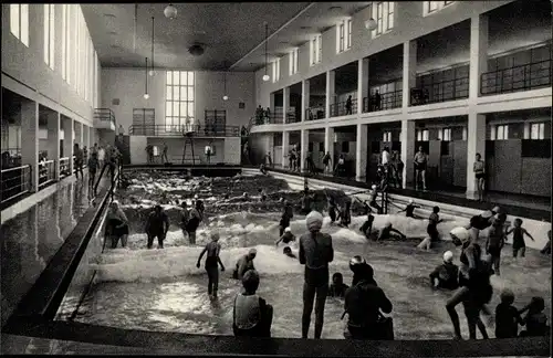 Ak Norderney, Seewasser Wellenschwimmbad, Badegäste