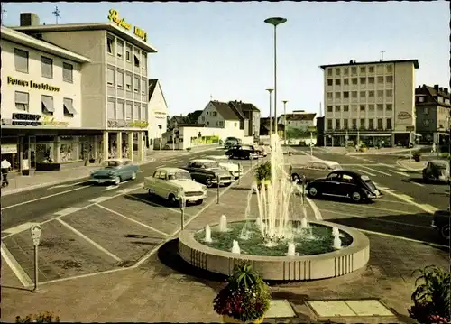 Ak Rüsselsheim am Main Hessen, Friedensplatz, Springbrunnen, Opel Kapitän, Barmer Ersatzkasse