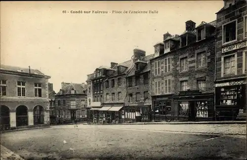 Ak Condé sur Noireau Calvados, Place de l'Ancienne Halle