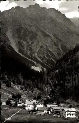 Ak Boden in Tirol, Blick auf den Ort, Berg