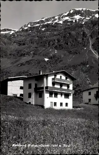 Ak Galtür in Tirol, Ortspartie, Gasthaus Reinhard Walter, Berge