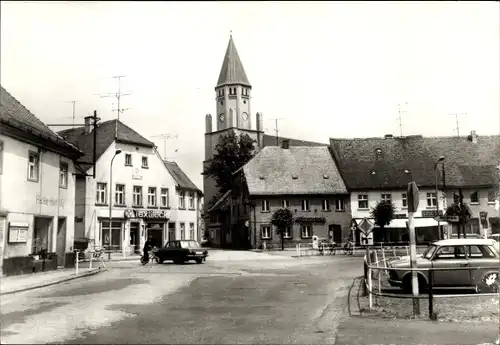 Ak Wittichenau in der Oberlausitz, Marktplatz, Textileck