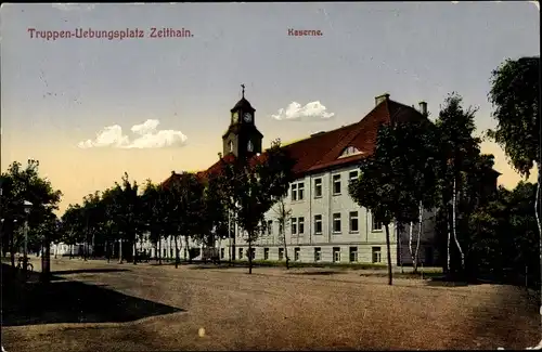 Ak Zeithain in Sachsen, Truppenübungsplatz, Seitenblick auf die Kaserne