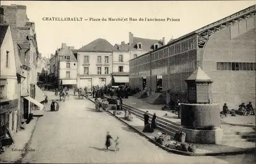 Ak Châtellerault Vienne, Place du Marche, Rue de l'ancienne Prison