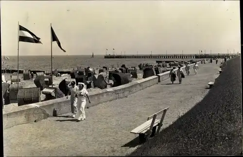 Foto Ostseebad Brunshaupten Kühlungsborn, Strandpromenade