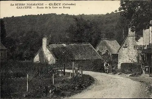 Ak Clécy Cantepie Calvados, Route de la Gare au Bourg