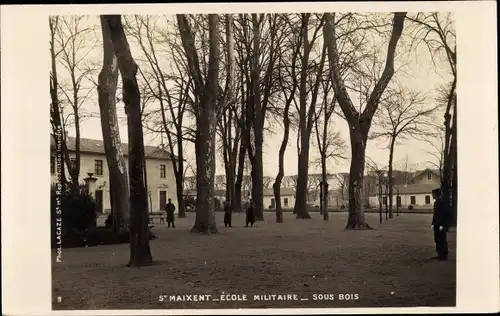 Ak Saint Maixent Deux Sevres, Ecole Militaire, Sous Bois