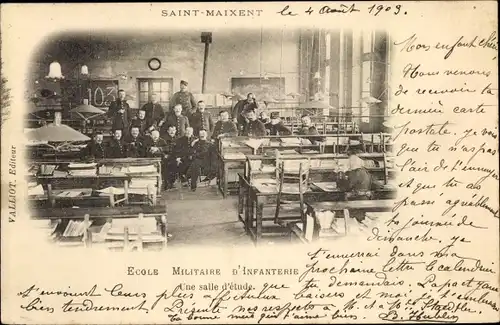 Ak Saint Maixent Deux Sevres, Ecole Militaire d'Infanterie, Salle d'etude, Innenansicht