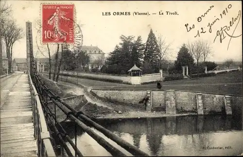 Ak Les Ormes Vienne, Le Tivoli