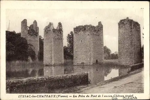 Ak Lussac les Châteaux Vienne, Les Piles du Pont de l'ancien Chateau feodal