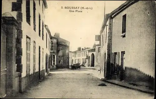 Ak Roussay Maine et Loire, Une Place